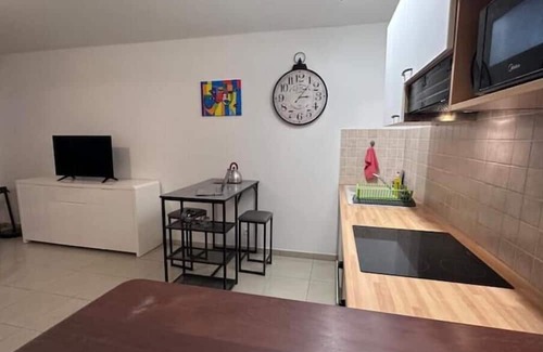 Saint-Denis Apartamento | Studio Bellepierre