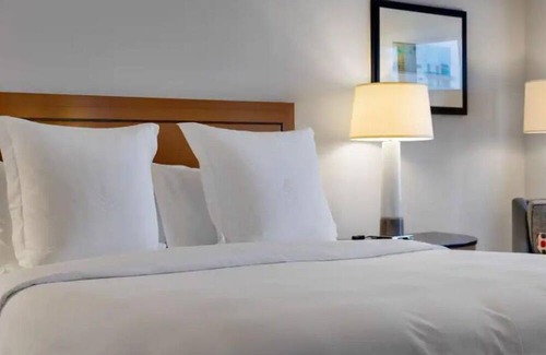 Brickell Complejo | Full kitchen studio at Four Seasons