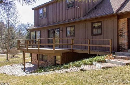 Grand Rapids Casa | A Quiet Slice of Country in the City