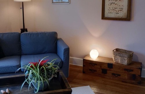 Honesdale Casa | Grove Cottage, near a small historic town, with summer and winter activities.
