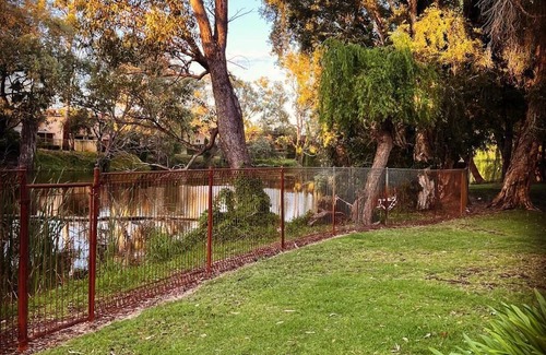 Maylands Apartamento | Entire Apartment next to Lake and Swan River - Green Oasis near the City