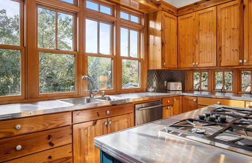 Vanderhorst Plantation Casa | 126 Turnberry: Unique Home with Golf & Lagoon Views, Perfect for Families