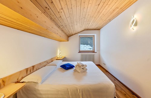 Tesero Apartamento | Apartment 'Casa Bamba Val Di Fiemme' with Mountain View, Private Garden and Wi-Fi