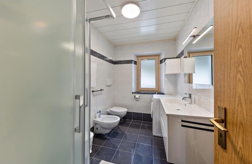 Tesero Apartamento | Apartment 'Casa Bamba Val Di Fiemme' with Mountain View, Private Garden and Wi-Fi