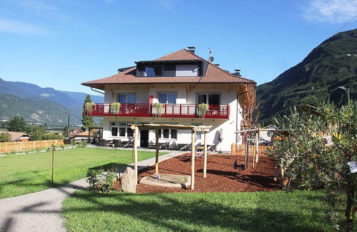 Terlano Apartamento | Apartment 'Residence Egger D' with Mountain View, Wi-Fi and Air Conditioning