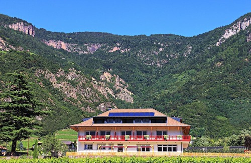 Terlano Apartamento | Apartment 'Residence Egger Apt C' with Mountain View, Wi-Fi and Air Conditioning