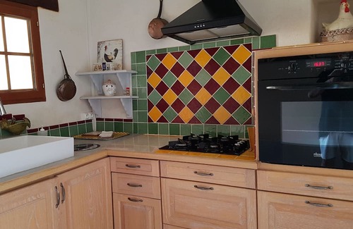 Sablet Casa | Holiday Home "Les Valérianes - Maison de Ville" with Private Pool & Wi-Fi