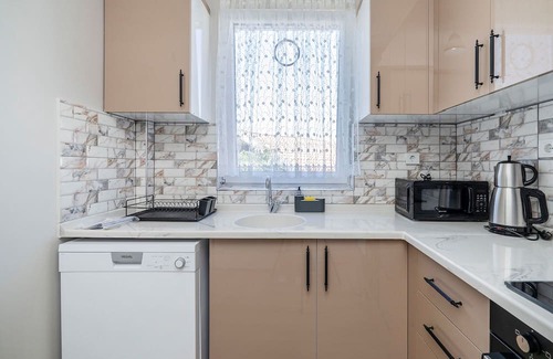 Osmangazi Apartamento | Huge Flat w Balcony Near Grand Mosque in Osmangazi