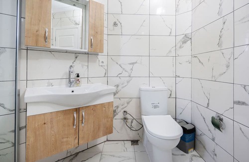 Osmangazi Apartamento | Flat w Balcony Near Grand Mosque in Osmangazi
