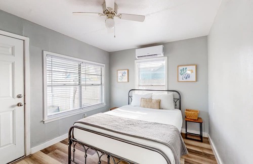 Aransas Pass Casa | Renovated cottage with private yard, covered patio, & W/D - snowbird-friendly