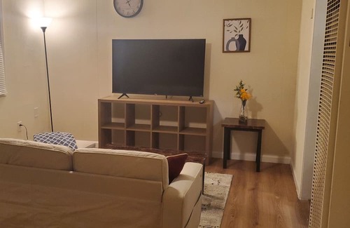 Corcoran Casa | Cute comfy Corcoran home.
