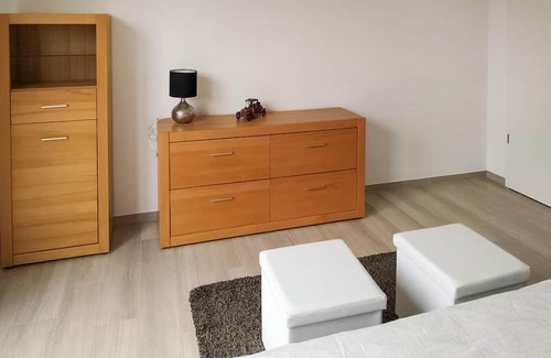 Mehring Apartamento | This modern vacation apartment not far from the Moselle welcomes you with a wonderful view of the co