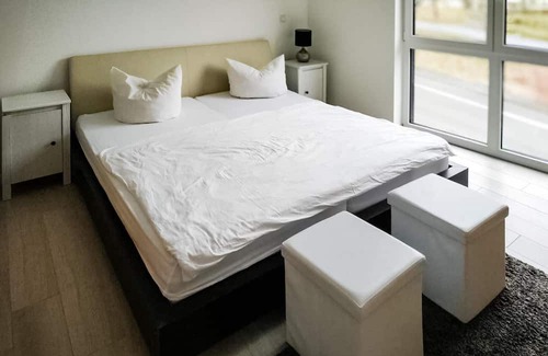Mehring Apartamento | This modern vacation apartment not far from the Moselle welcomes you with a wonderful view of the co