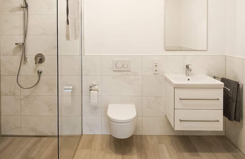 Mehring Apartamento | This modern vacation apartment not far from the Moselle welcomes you with a wonderful view of the co
