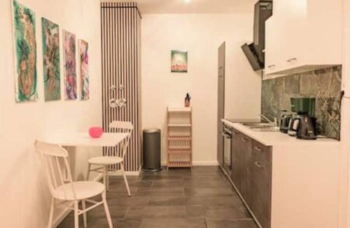 Mitte-Sud Apartamento | Georgys Holiday Space