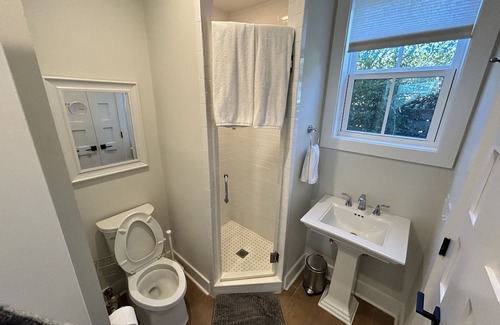 Old Village Cabaña | Old Village Mt. Pleasant. Walking distance to Beach, shopping, Shem Creek