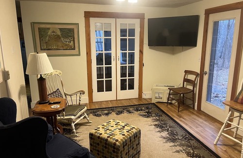 Belfast Casa | Cozy retreat in the Woods! 10 minutes to Belfast. 1 hour to Acadia. Pets OK.
