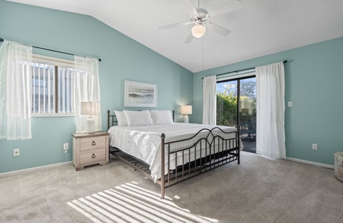 Little River Condominio | Little River-3bd, 3.5ba, SLEEPS 10! Minutes to Sports Complex , Golf & Beach!