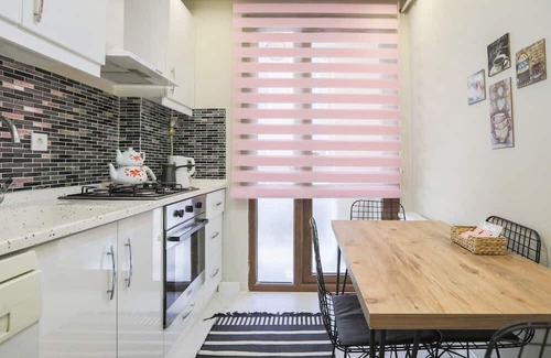 Kucukcekmece Apartamento | Flat Close to Shopping Malls in Kucukcekmece