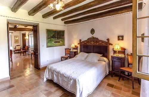 Santa Oliva Villa | Regal Retreat with extra large pool near Sitges