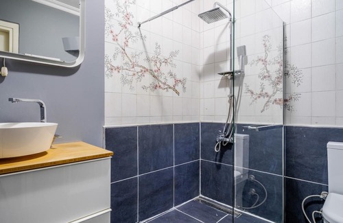 Kabatas Apartamento | Magnificent Sea View Flat 5 min to Istiklal Square