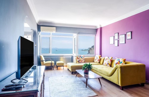Kabatas Apartamento | Magnificent Sea View Flat 5 min to Istiklal Square