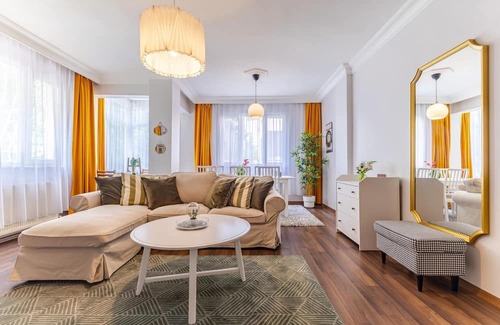 Gayrettepe Apartamento | Spacious and Exquisite Flat Near Fulya in Besiktas