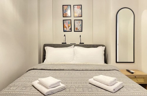 Cihangir Apartamento | Cozy Flat w French Balcony 5 min to Istiklal Ave
