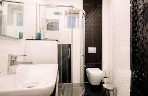 Tophane Apartamento | Modern Spacious Flat w Balcony 5 min to Taksim