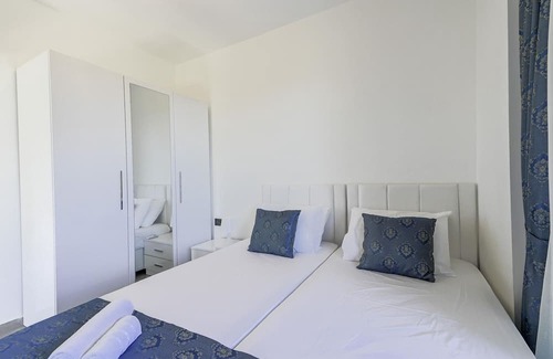 Seki Apartamento | Residence w Balcony and Shared Pool 7 min to Coast