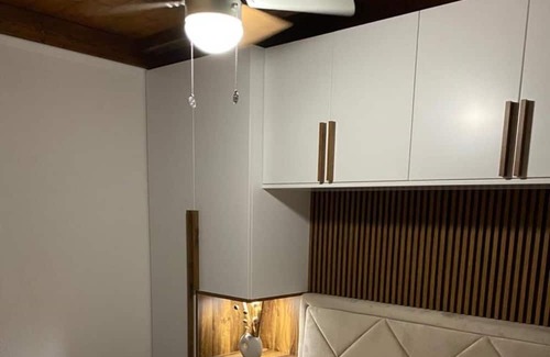 Babilonija Apartamento | Chic Flat w Balcony 10 min to Beach Greco in Budva