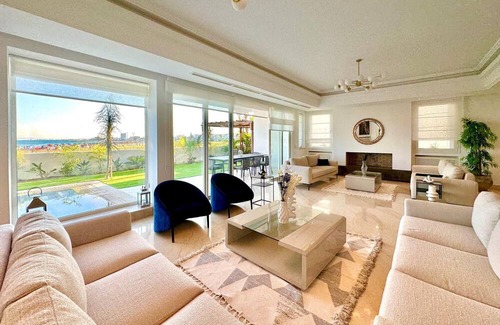 Amilcar Villa | Omnya Carthage Frontsea Luxury Villa