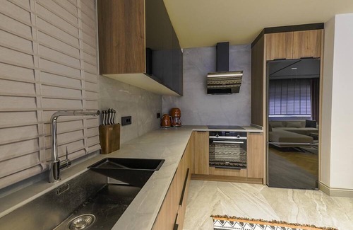 Lara Apartamento | Flat w Pool, Garden, 3 min to Beach in Antalya