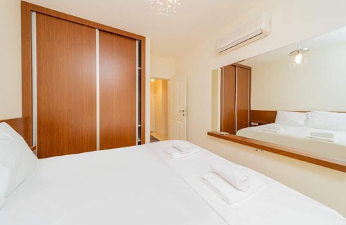 Konyaalti Apartamento | Flat w Pool Garden and Balcony 7 min to Beach