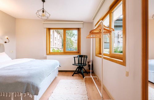 Uskudar Villa | House with Garden and Bosphorus View in Kuzguncuk