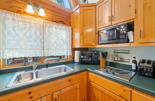Sloat Casa | 5 Private Dwellings at The Lost Sierra Ranch w Fishing Ponds & 1 Mile Riverfront