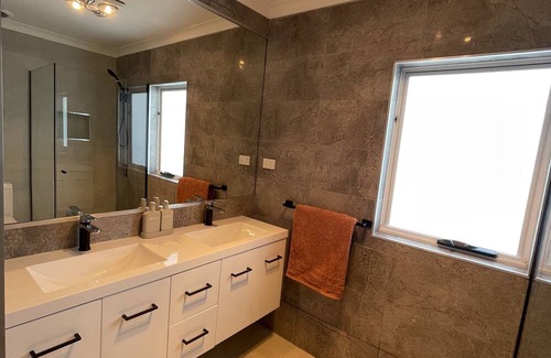 Kings Meadows Casa | Majestic Meadows