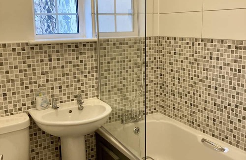 Westcliff-on-Sea Casa | 3 bedroom house fast wifi, smart tv's and garden