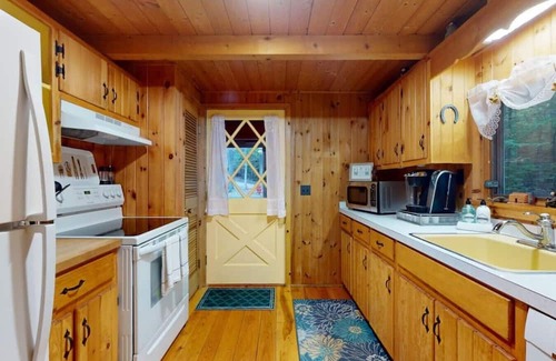 Jay Chalet De Esquí | Cozy 2 BDRM A-Frame Nestled in Ausable Acres