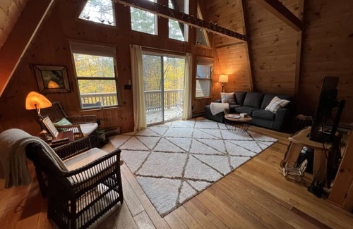Jay Chalet De Esquí | Cozy 2 BDRM A-Frame Nestled in Ausable Acres