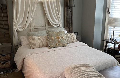 Darlington Otro | Old World Charm that will sleep 6