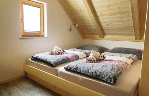 Bohinjska Cesnjica Casa | Ferienhaus Jereka am Fluss