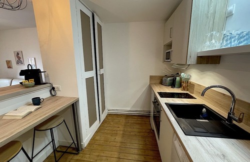 Dreux Apartamento | Dreux #5 - Royal View, Heart of the City, bright studio