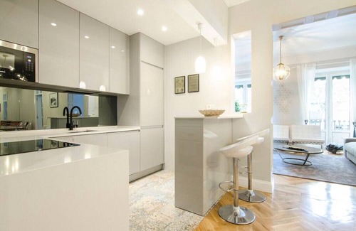 Golden Triangle of Art Apartamento | 4 bedrooms 3 bathrooms furnished - Atocha - spacious