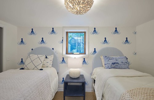 Westport Casa | NEW FOR 2024 | OH WHAT A VIEW | 5 Bed, 4 Bath