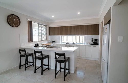 Coomera Casa | Cosy Home - House up to 8 Guests