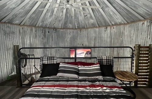 Elkins Cabina | Grain bin turned into tiny home. Bin there, Done that!