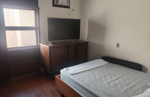 Lazaro Casa | Casa Aconchegante a 100 m da Praia do Lázaro em Ubatuba. Estacionamento Proprio