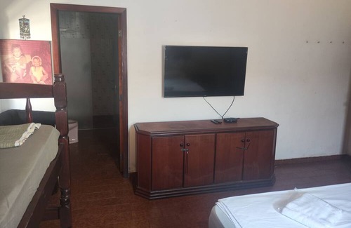 Lazaro Casa | Casa Aconchegante a 100 m da Praia do Lázaro em Ubatuba. Estacionamento Proprio