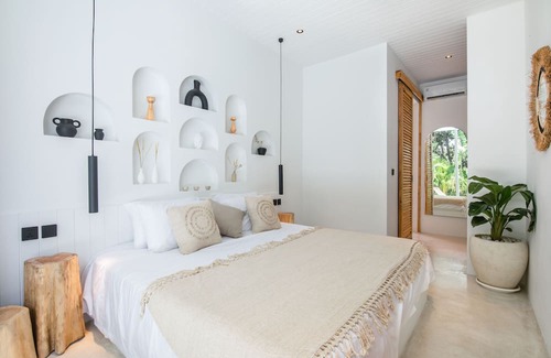 Pecatu Cabaña | Modern 2BR Villa, 4min to Bingin's Coastal Charm